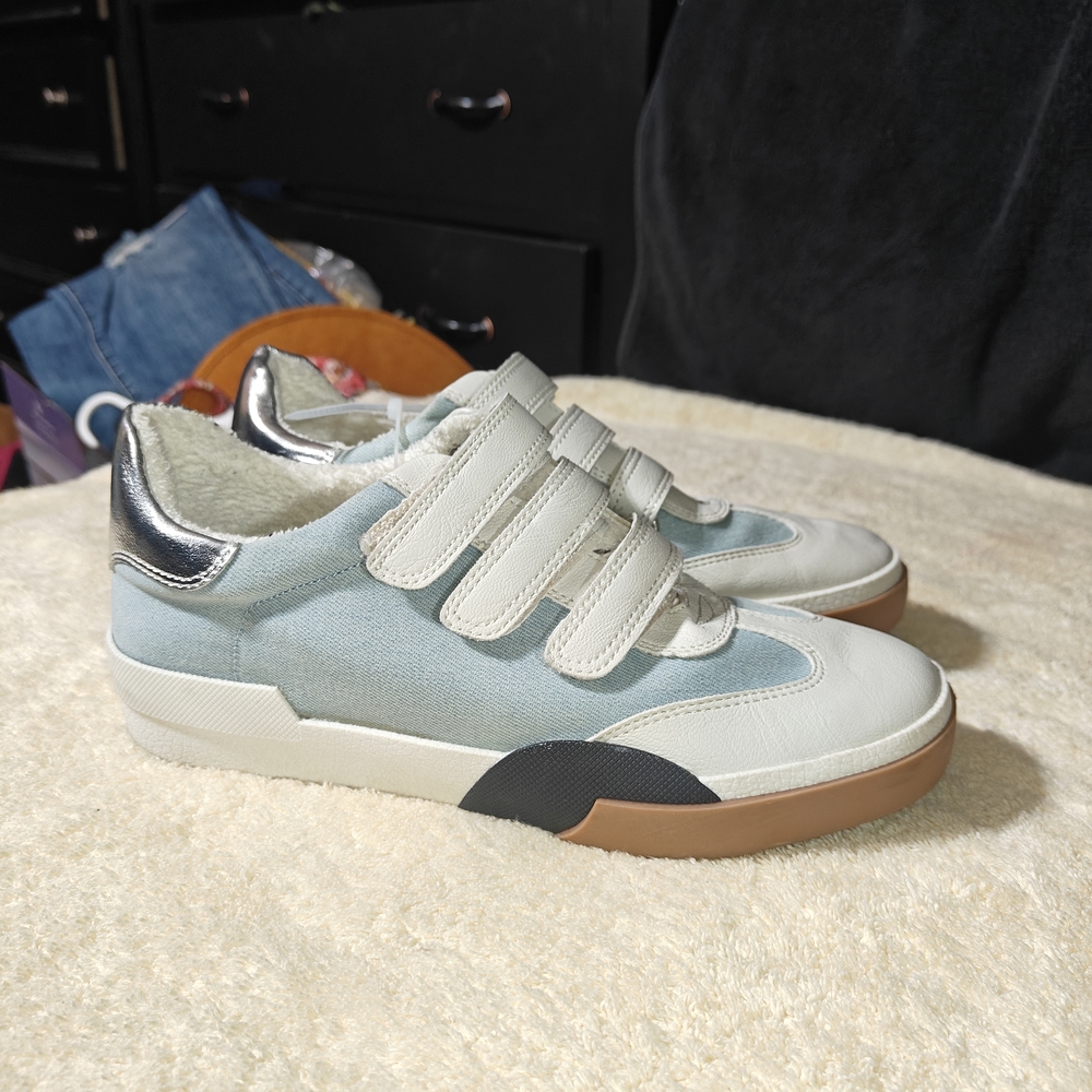 DV by Dolce Vita Silver and Cream Sneakers